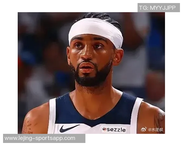 克拉克谈亚历山大沃克离队意外防守有信心重返前五名